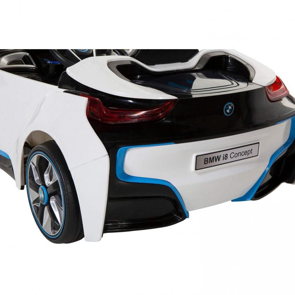 Official BMW i8 Radio Controlled Car 1:24 Scale