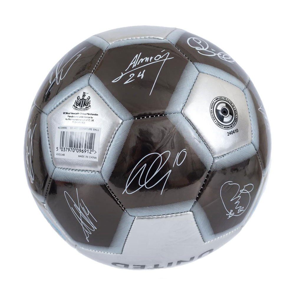 Official Newcastle United FC Sig 26 Skill Ball