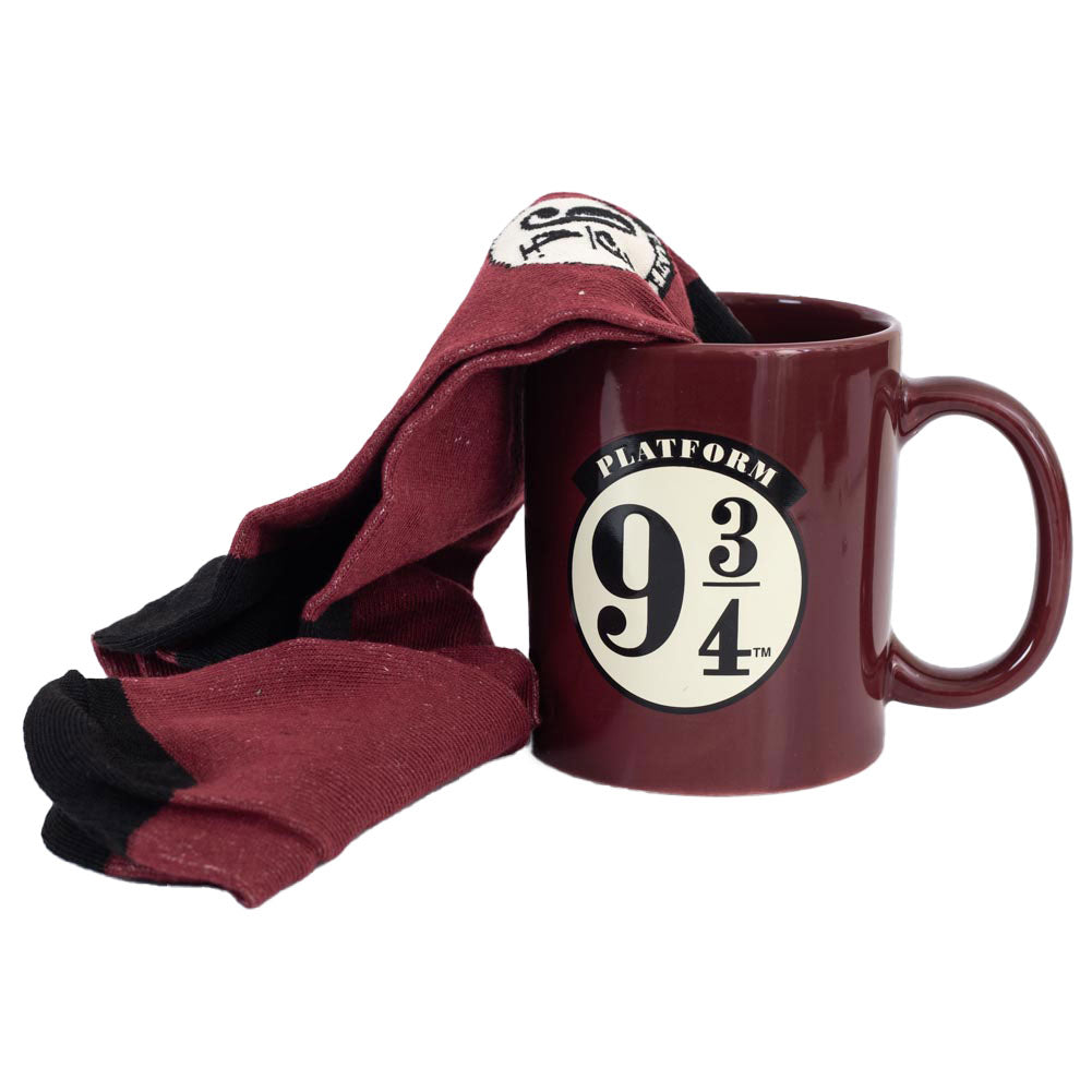 Official Harry Potter 9 & 3 Quarters Mug & Sock Set